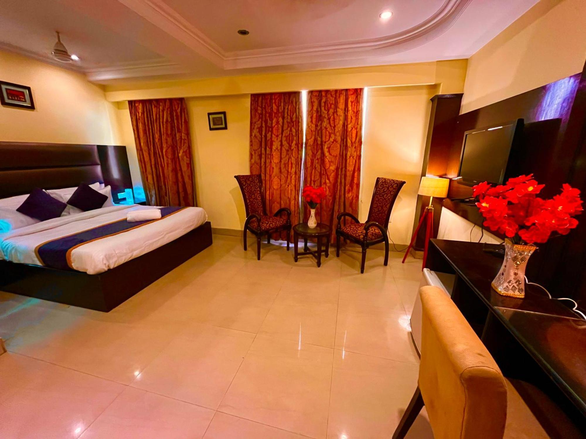 Palki Cafe & Stay Ludhiana Exterior photo