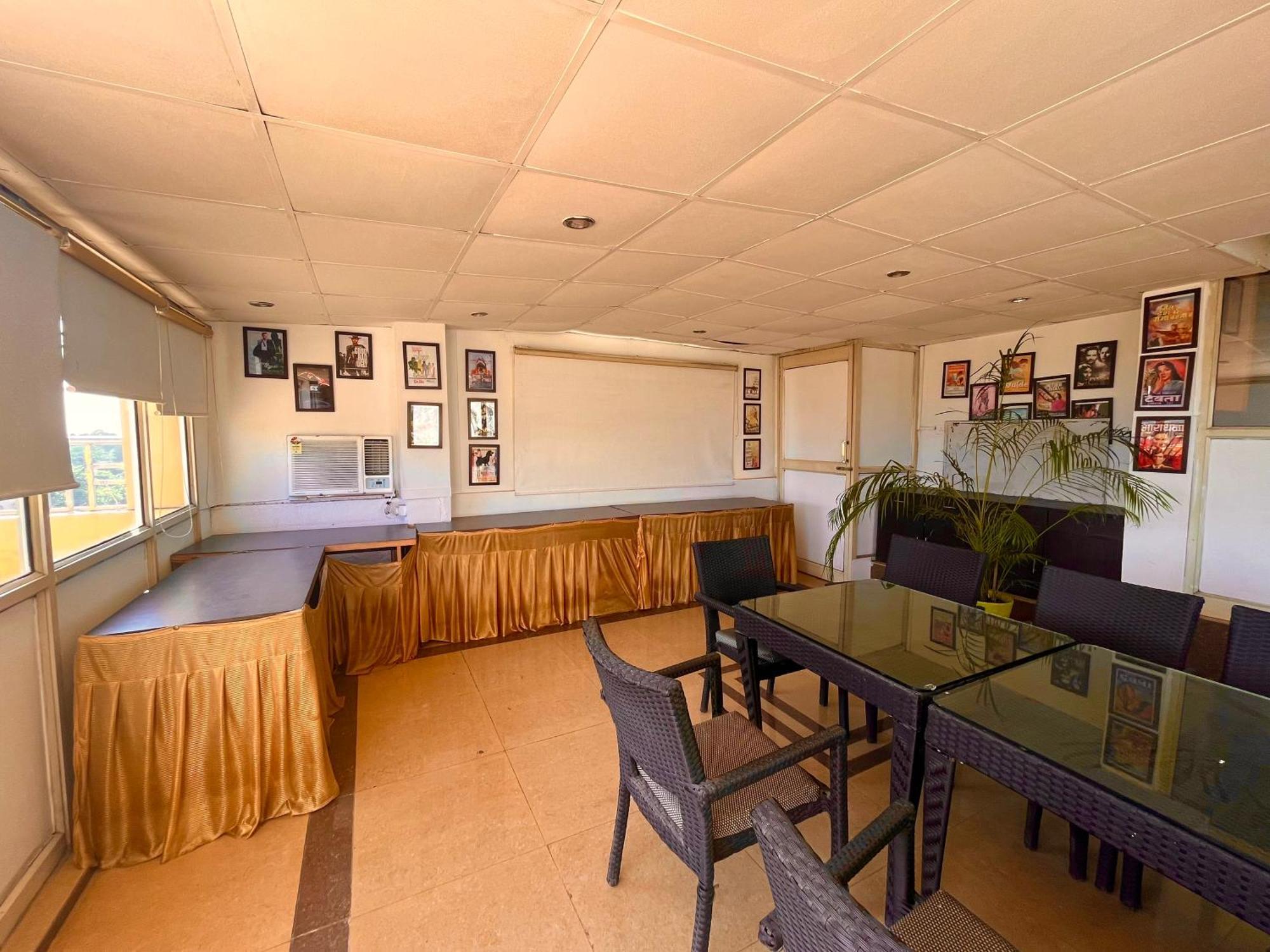 Palki Cafe & Stay Ludhiana Exterior photo